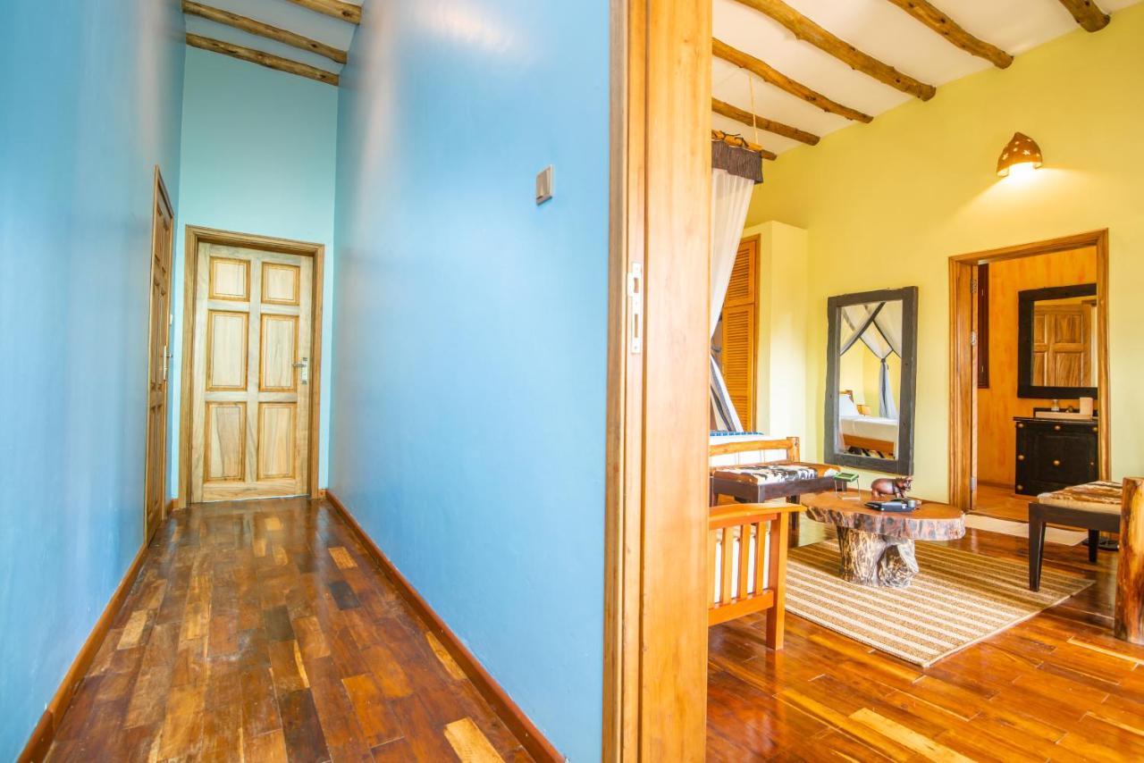 Buffalo Safari Lodge Katunguru Екстер'єр фото