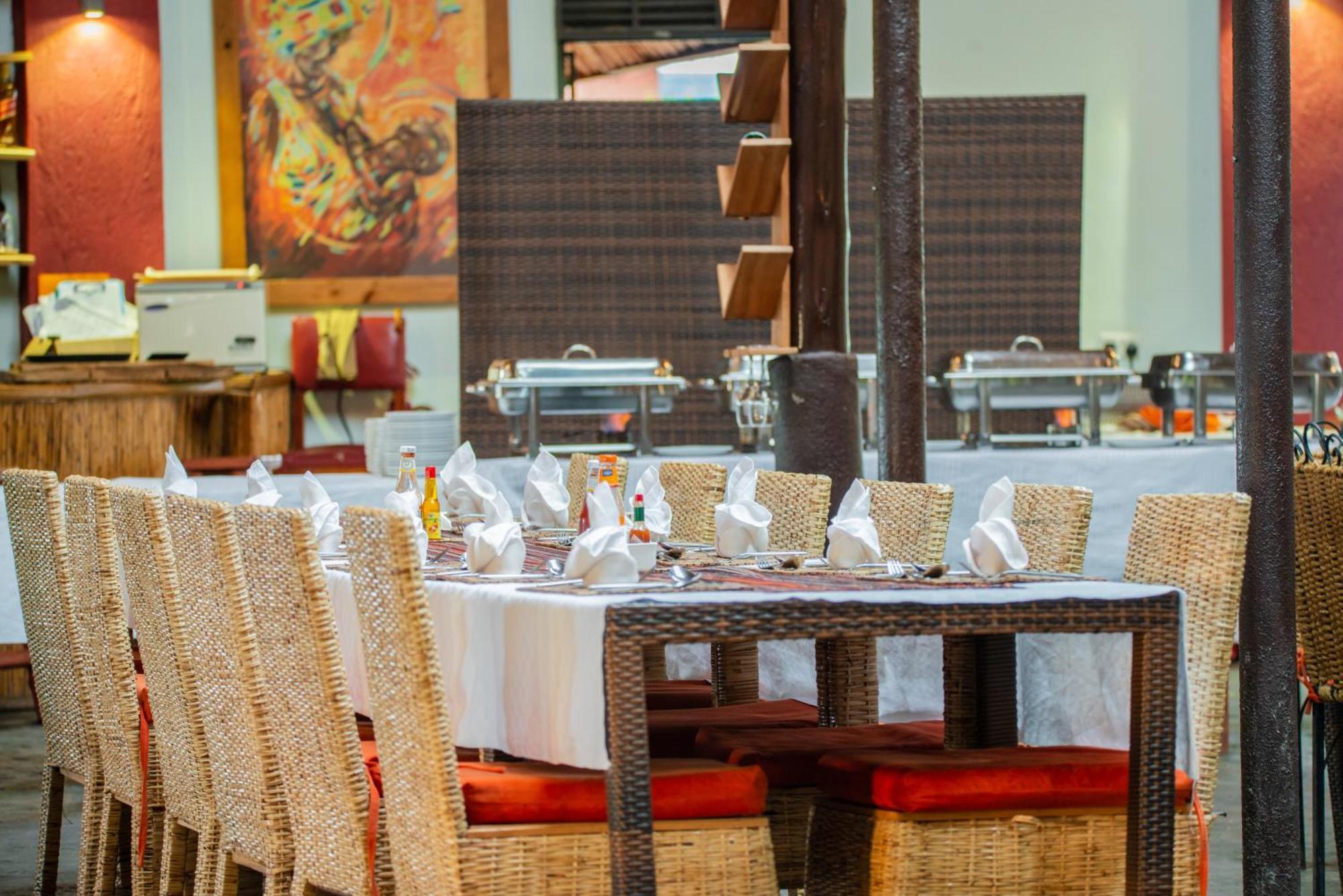 Buffalo Safari Lodge Katunguru Екстер'єр фото