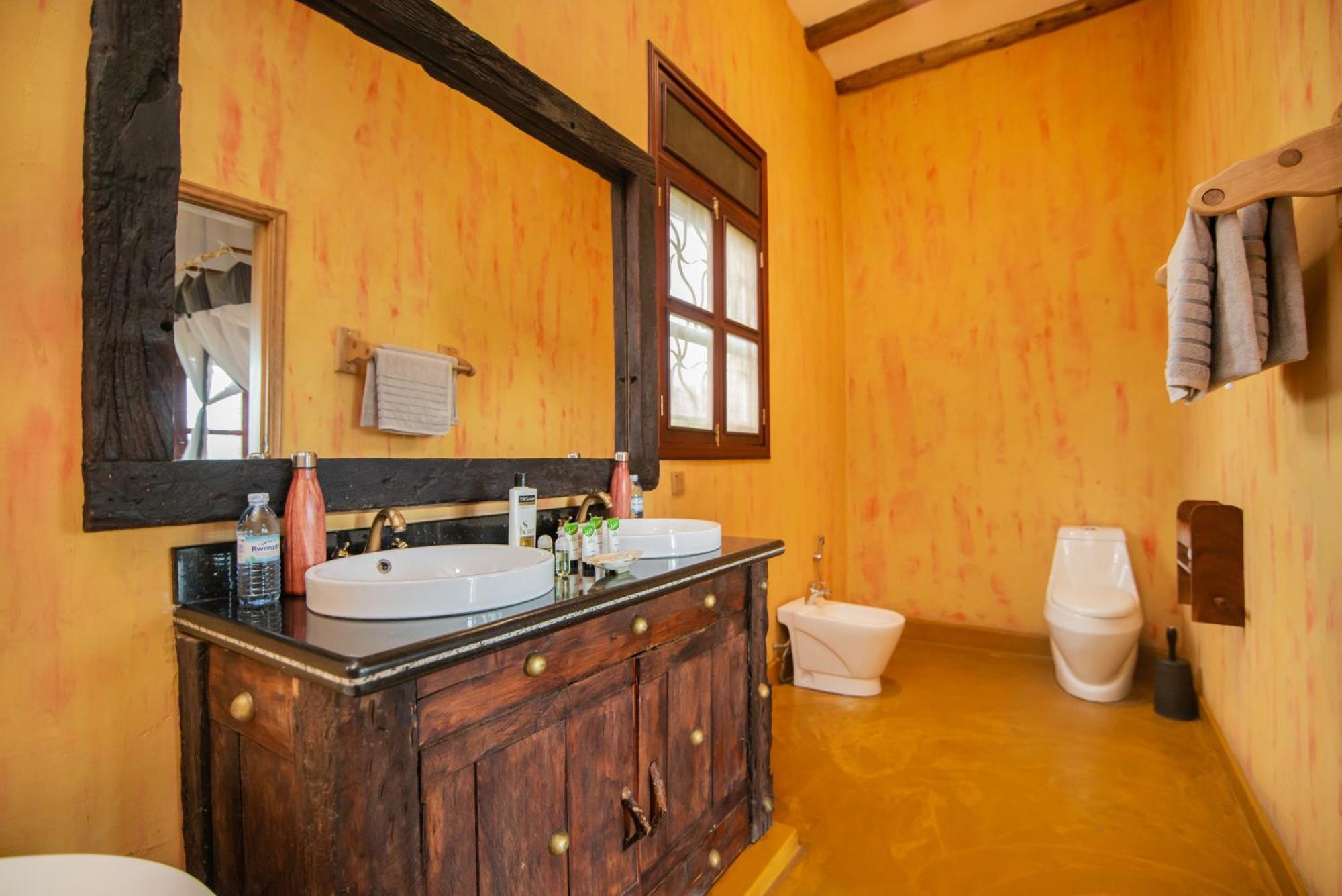 Buffalo Safari Lodge Katunguru Екстер'єр фото